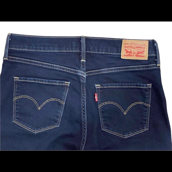 Women’s Levi's Dark Blue Jeans - Picture 3 of 3
